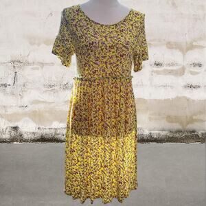 Love & Fire NWT Yellow With Ditsy Floral Summer Dress Size Large